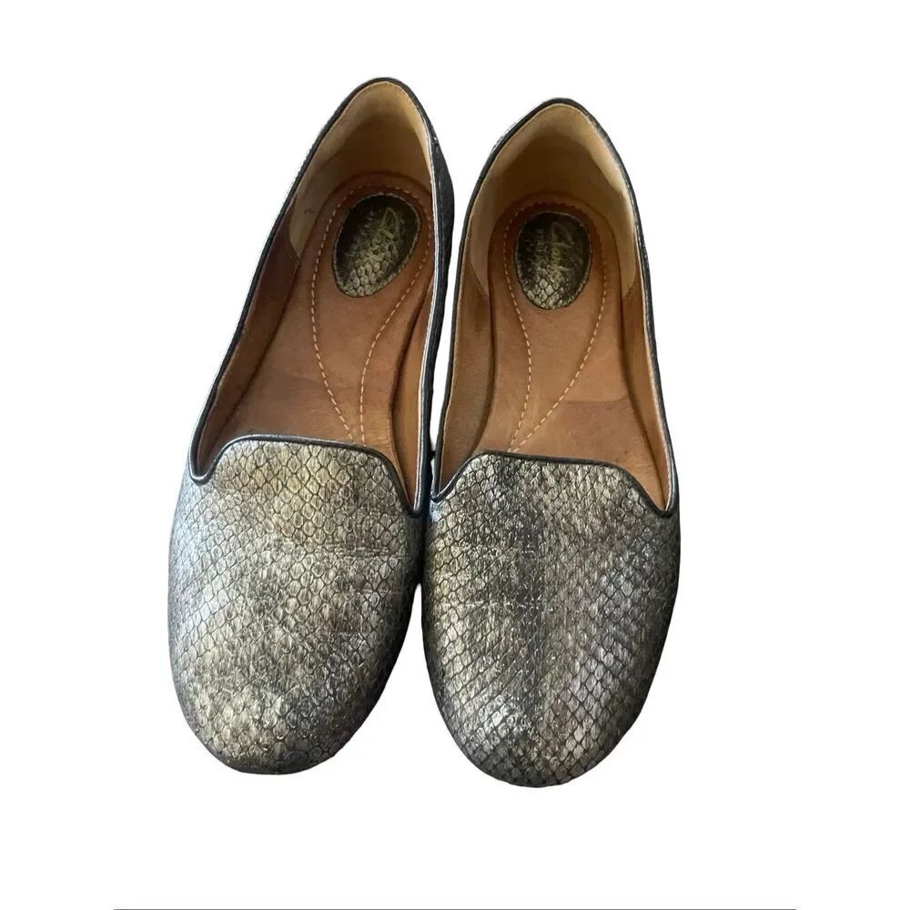 Clarks Womens Gray Silver Metallic Pewter Snakeskin Valley Lounge Loafer Size 7